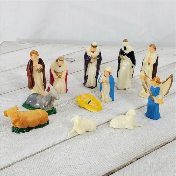 12 pc tiny mini nativity scene Jesus nic nak1-2" tall - Picture 1 of 7